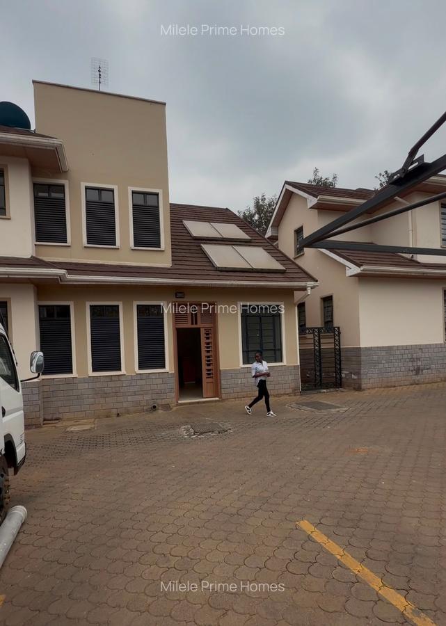 3 Bed Townhouse with En Suite at Garden Estate - 15