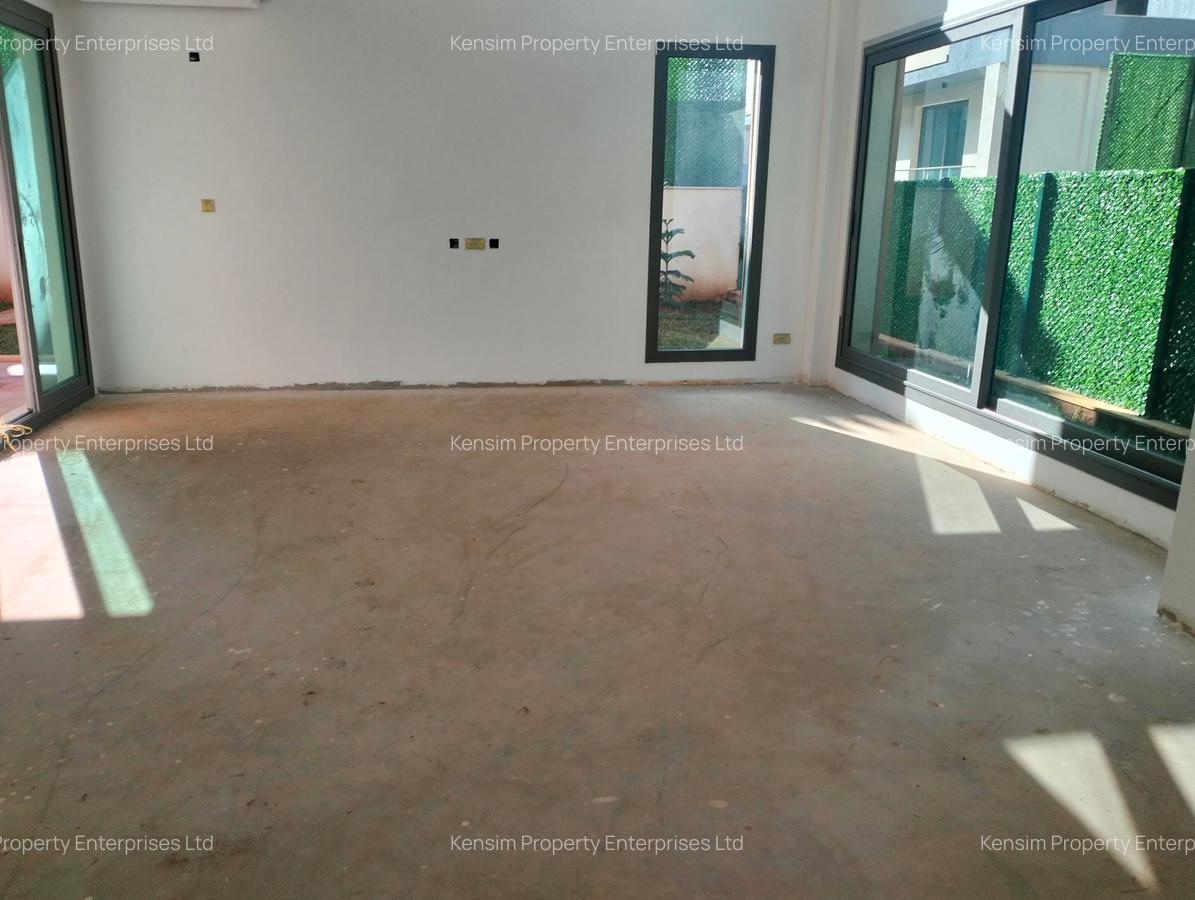 5 Bed Townhouse with En Suite in Lavington - 4