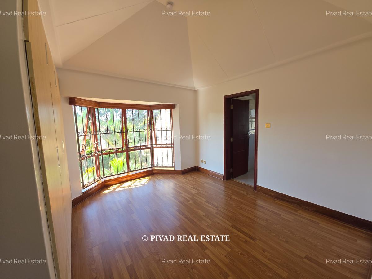 5 Bed House with Garden in Runda - 7