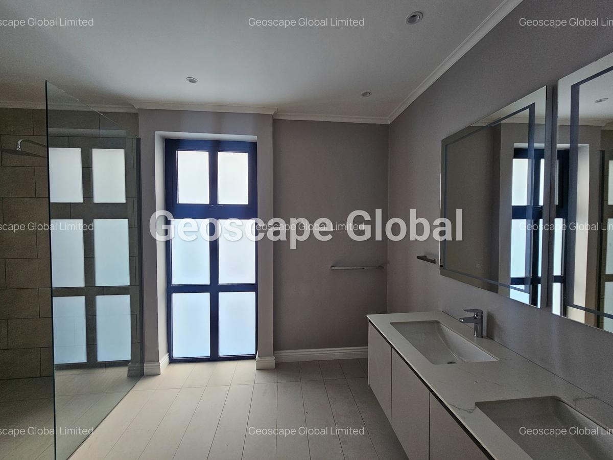 3 Bed Apartment with En Suite in Runda - 4