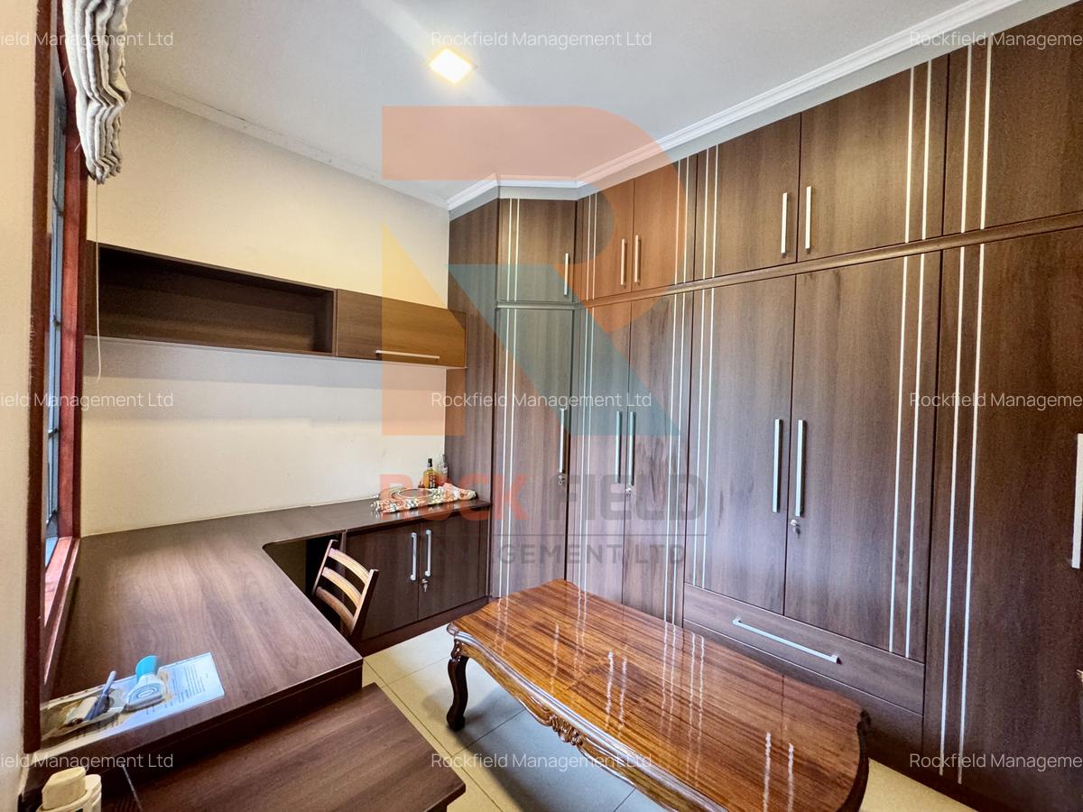 4 Bed Townhouse with En Suite at Peponi Road - 11