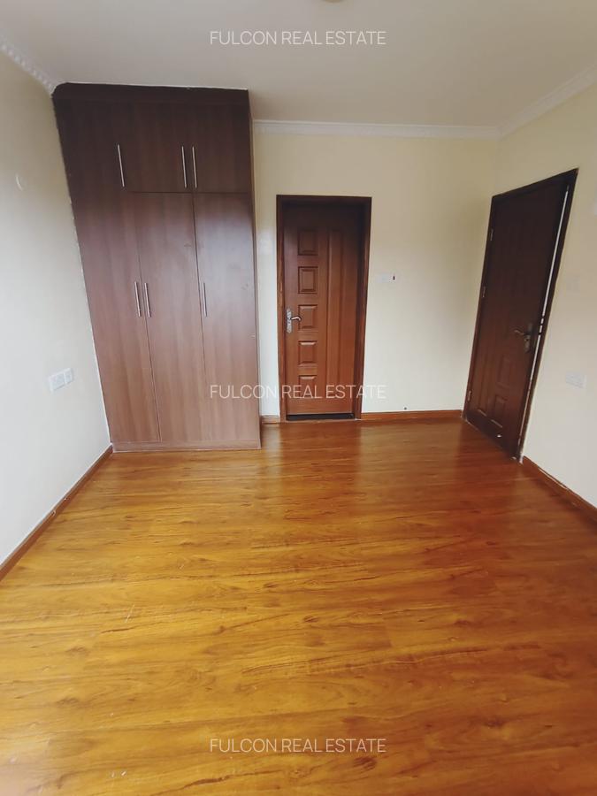 5 Bed Villa with En Suite in Lavington - 4