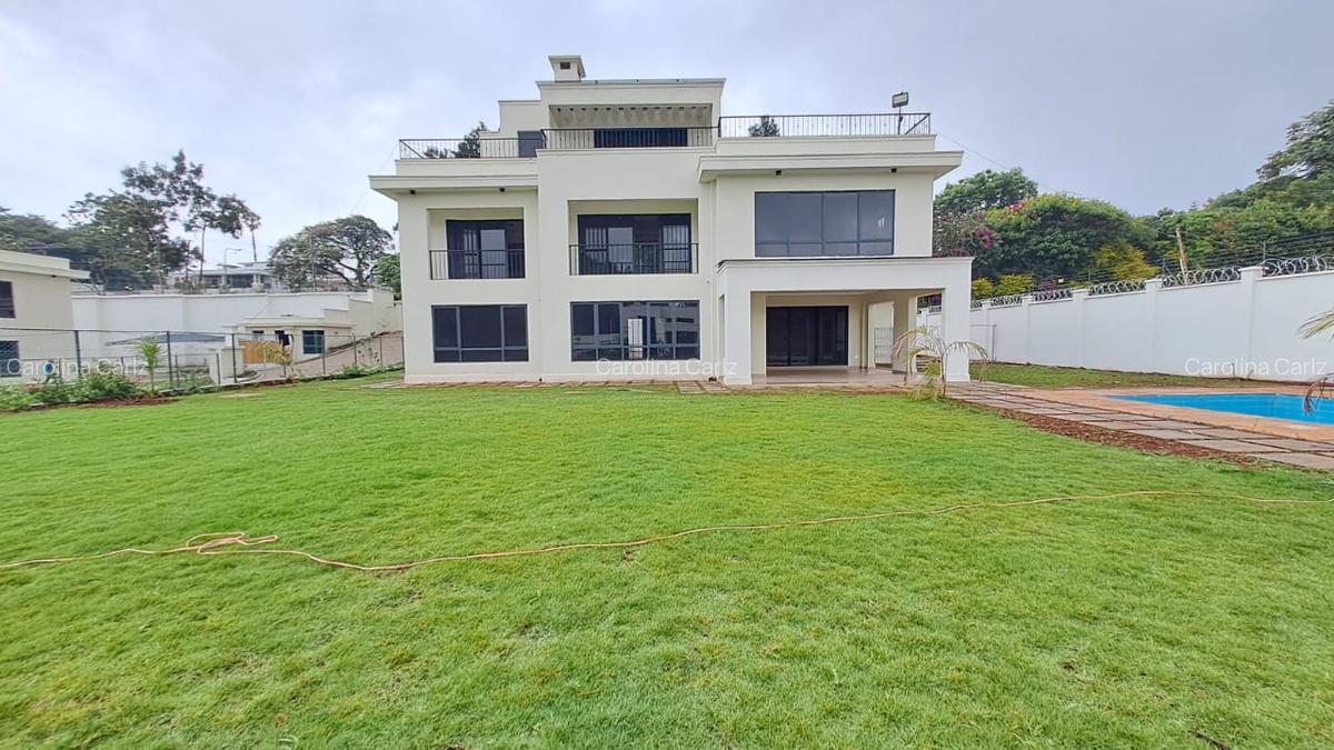 5 Bed Villa with En Suite in Westlands Area - 1