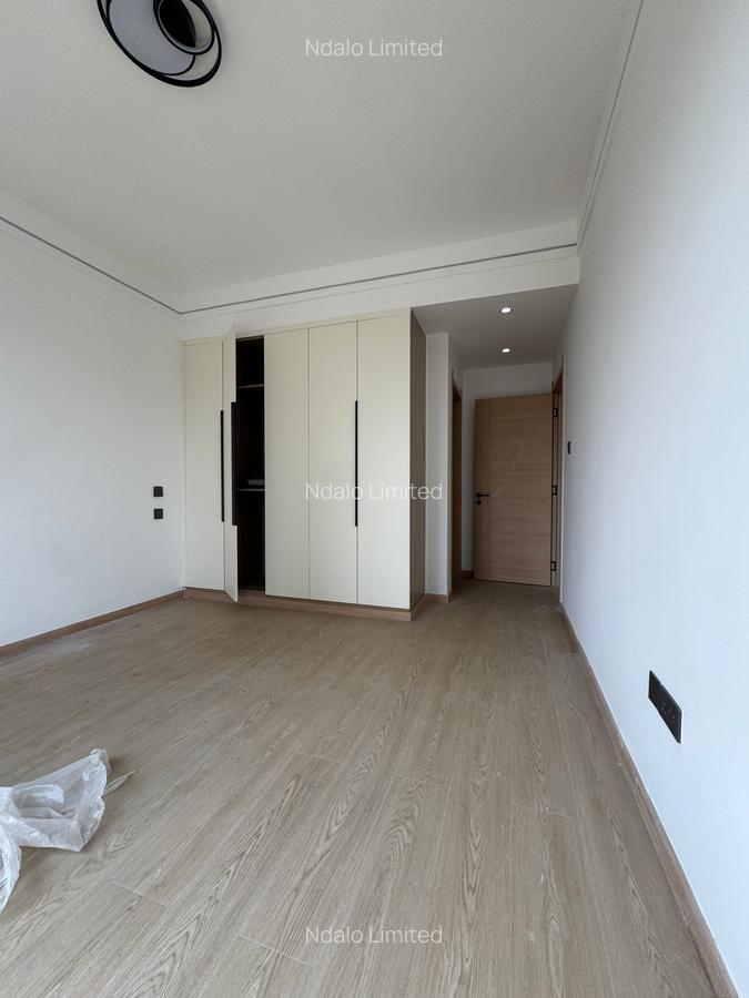 2 Bed Apartment with En Suite at Lavington - 8