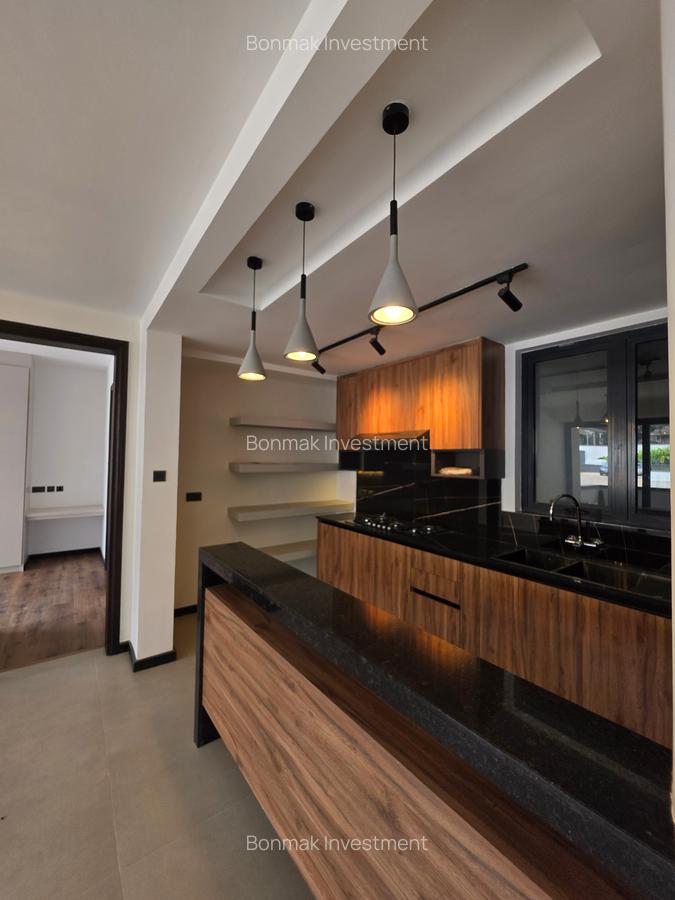 2 Bed Apartment with En Suite at Off Peponi Road - 4