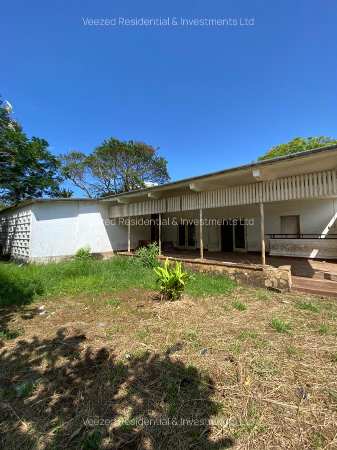 2 ac Land in Nyali Area - 10
