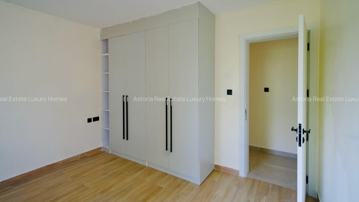 3 Bed Apartment with En Suite at 2026-430 - 16