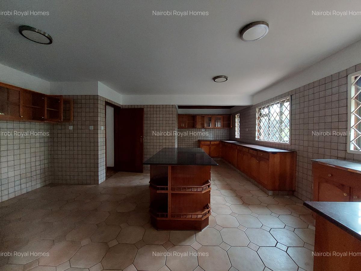 4 Bed Townhouse with En Suite at Lavington Villas - 7