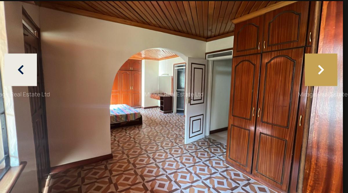 4 Bed House with En Suite in Lavington - 8