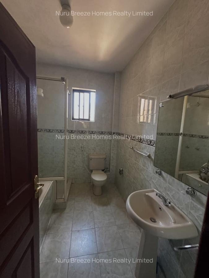 3 Bed Apartment with En Suite in Brookside - 8