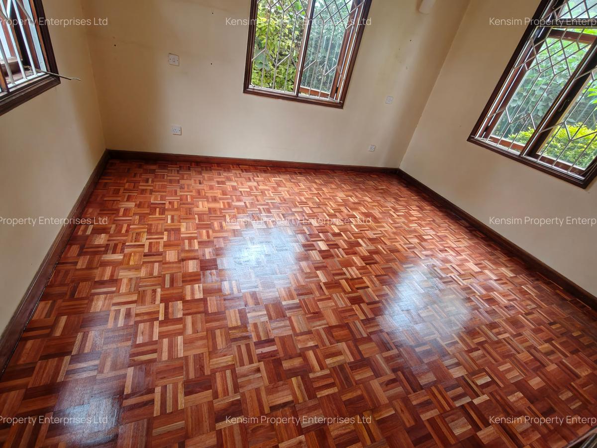 4 Bed Townhouse with En Suite in Lavington - 9