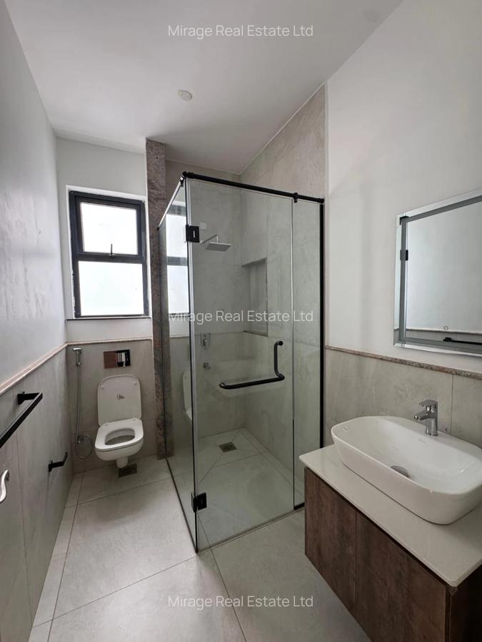 5 Bed Townhouse with En Suite in Lavington - 15