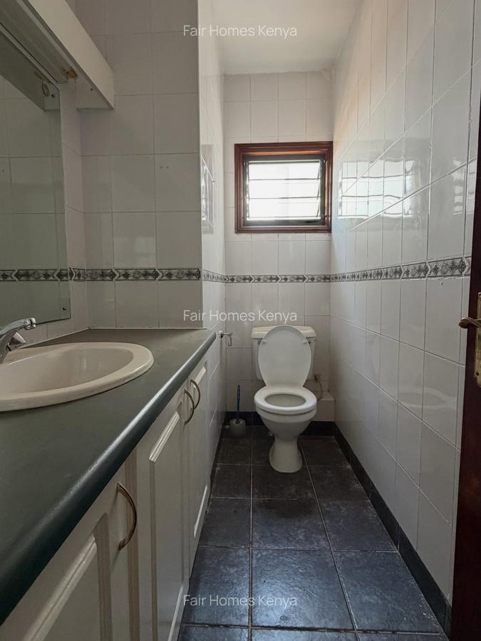 2 Bed Townhouse with En Suite at Mandera Road - 3