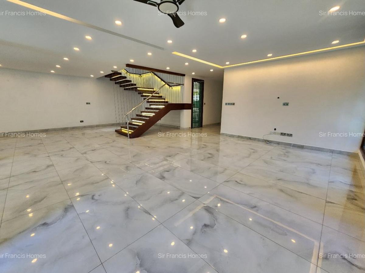 5 Bed Villa with En Suite in Nyali Area - 5