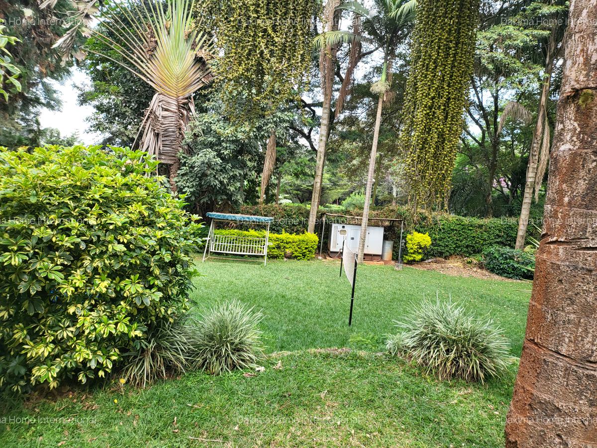 6 Bed House with En Suite in Nyari - 18