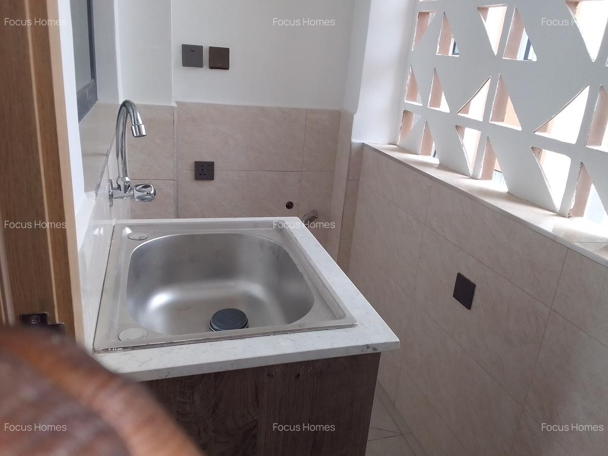 2 Bed Apartment with En Suite in Westlands Area - 8
