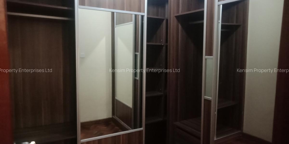 5 Bed Townhouse with En Suite in Lavington - 3