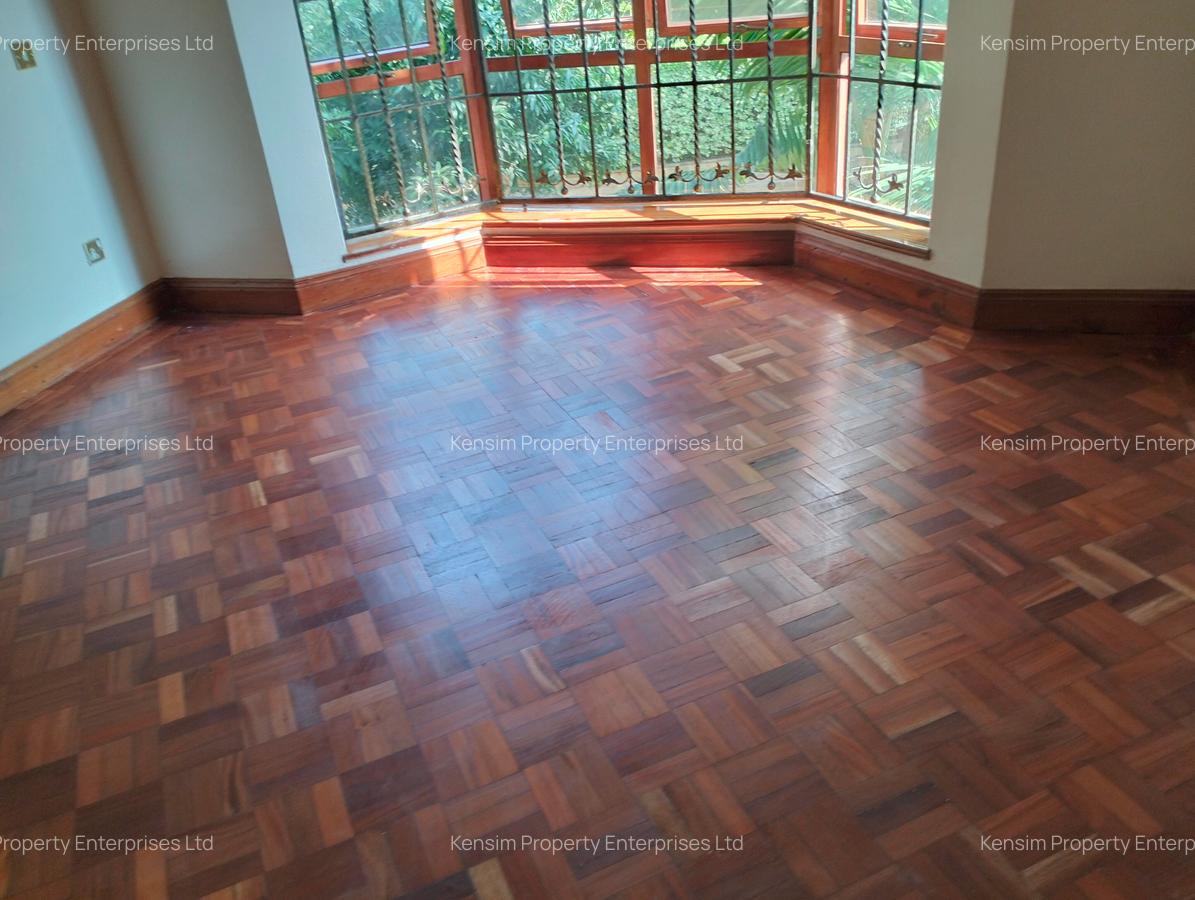 5 Bed Townhouse with En Suite in Runda - 11