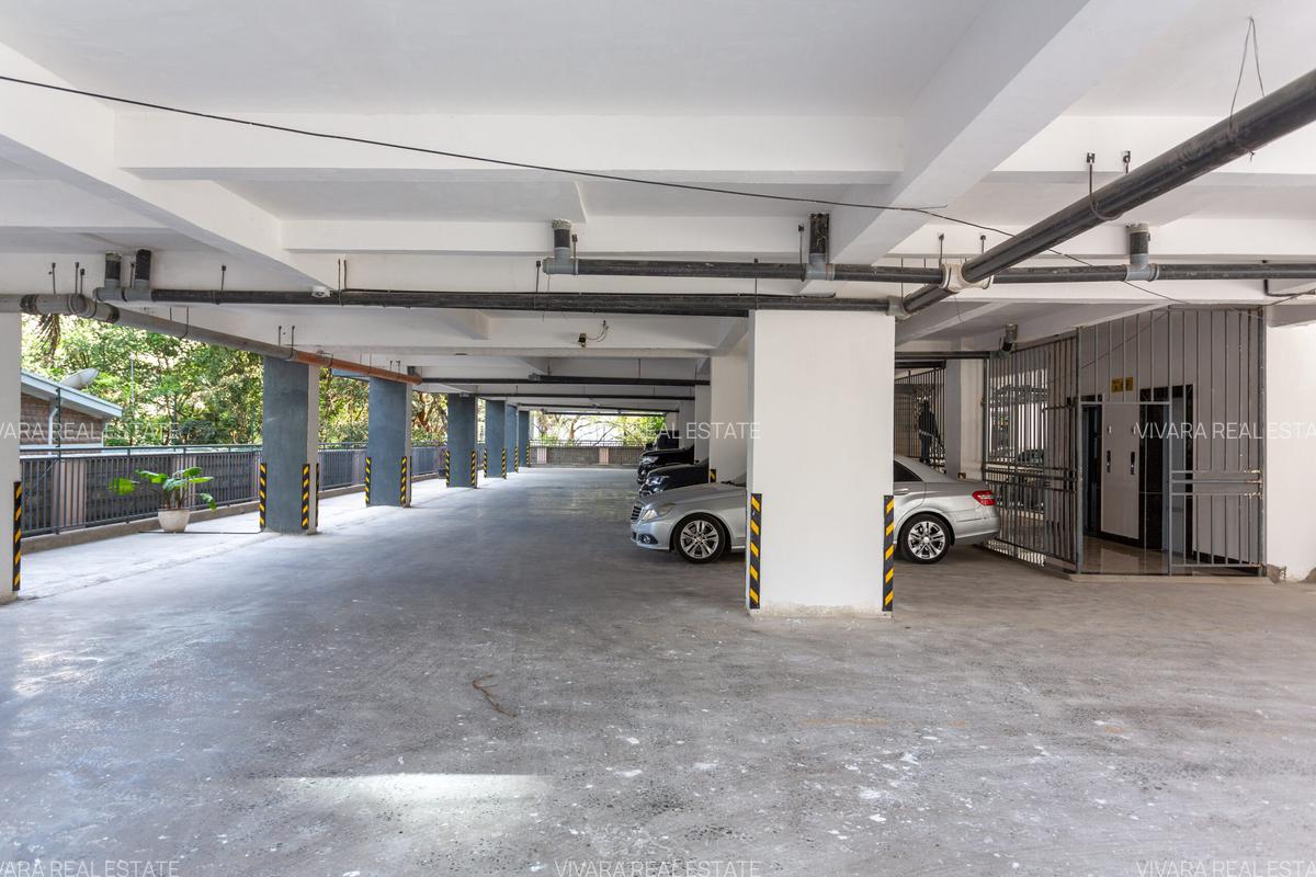 2 Bed Apartment with En Suite in Lavington - 12