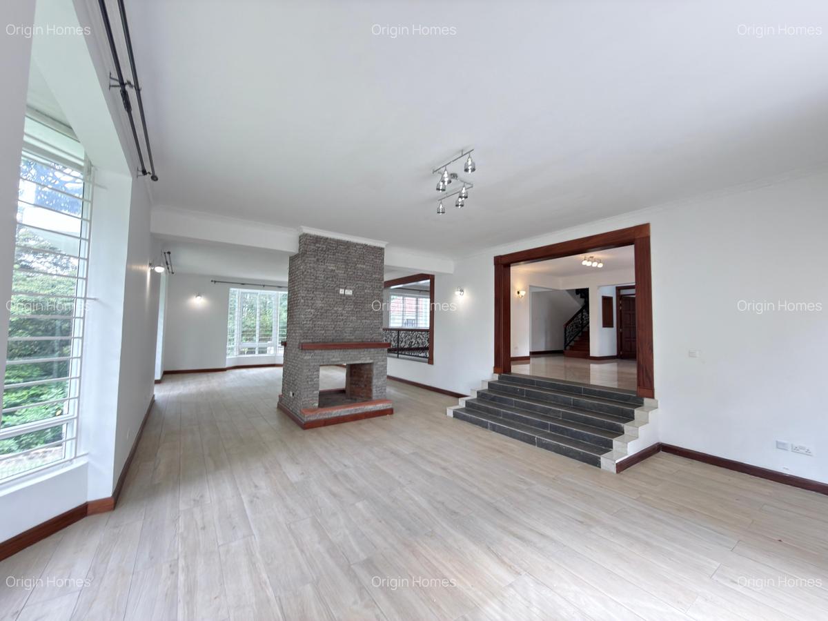 5 Bed House with En Suite at Rosslyn - 5