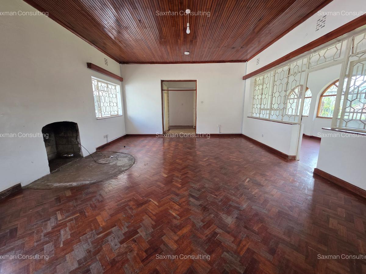 Commercial Property with Service Charge Included in Lavington - 8