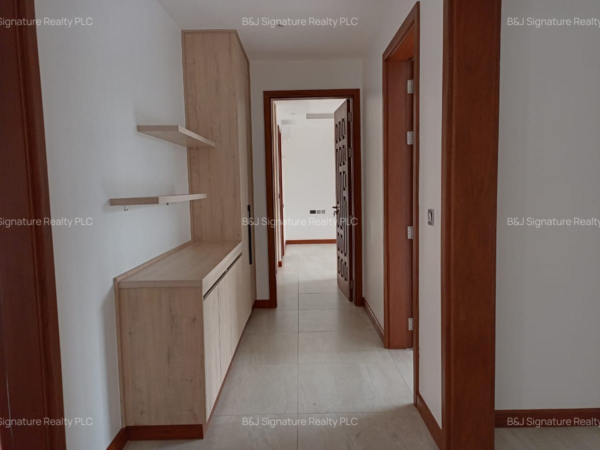 4 Bed Apartment with En Suite in General Mathenge - 15