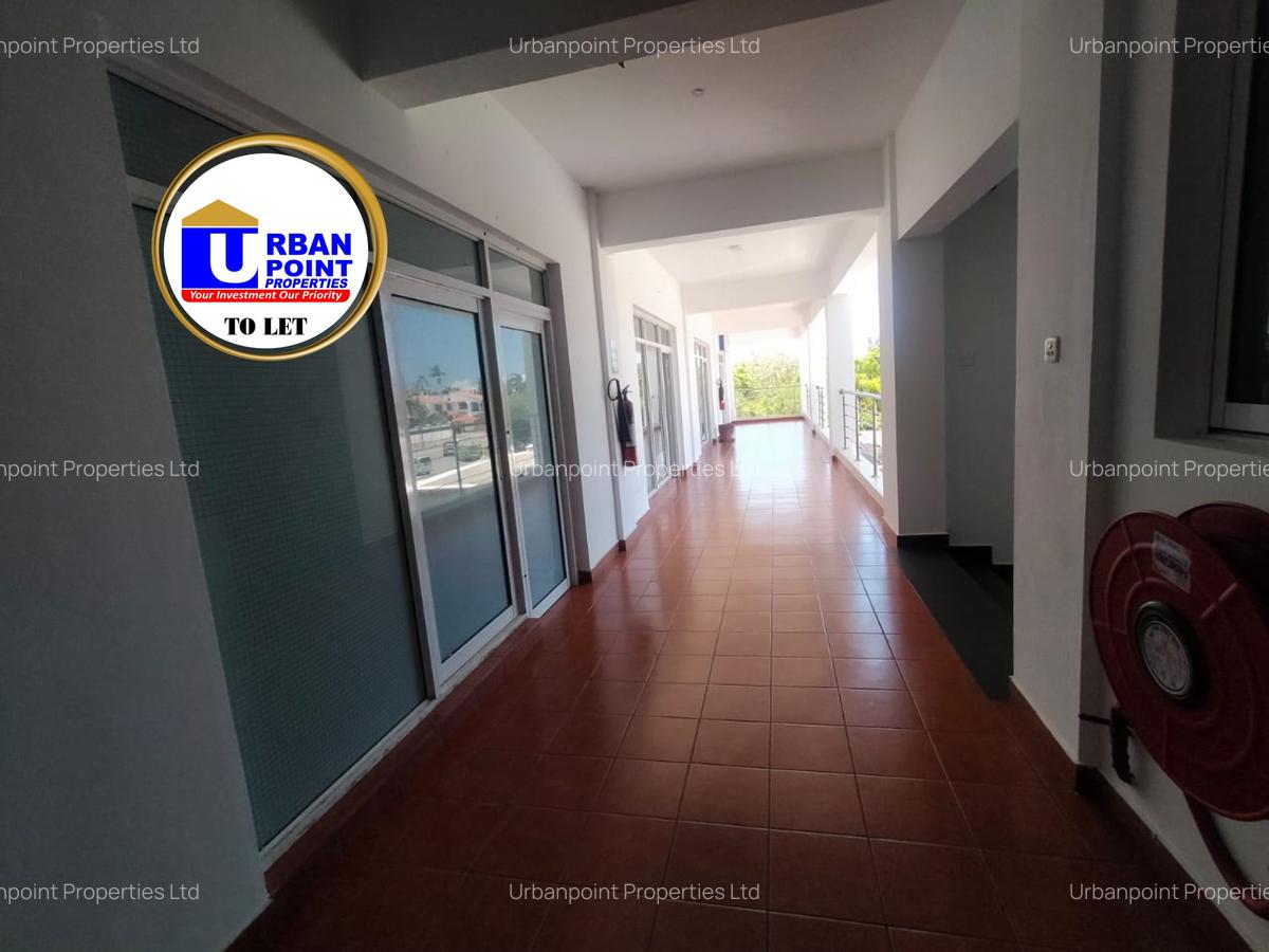 Office with Parking in Nyali Area - 11