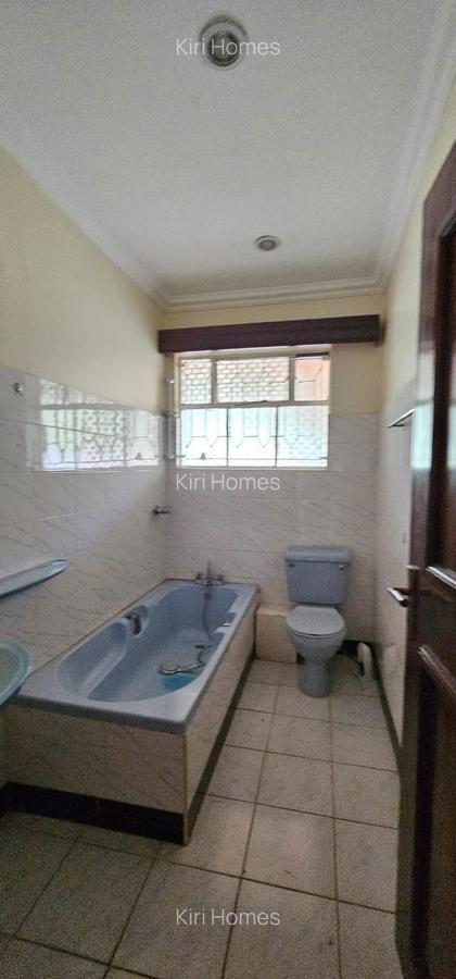 5 Bed Townhouse with En Suite in Karen - 3