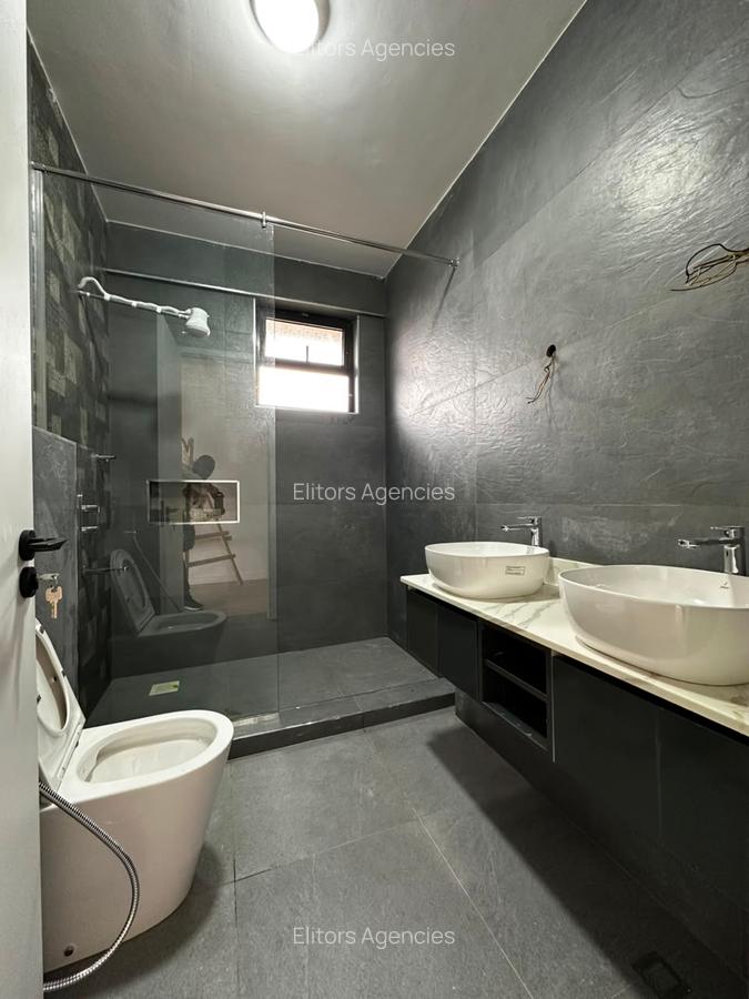 4 Bed Apartment with En Suite at 6Th Parklands Avenue - 11
