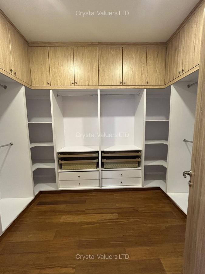 4 Bed Apartment with Swimming Pool in Spring Valley - 9