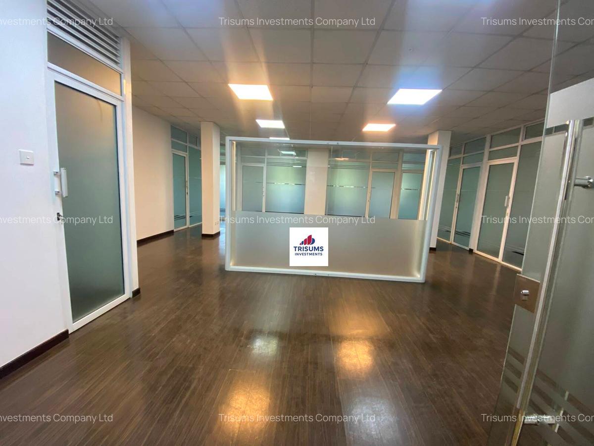 2,500 ft² Commercial Property with Fibre Internet in Riverside - 2
