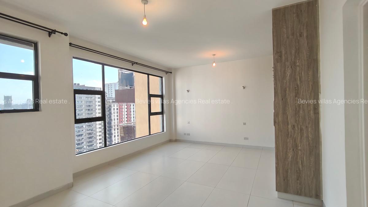 3 Bed Apartment with En Suite at Parklands - 10