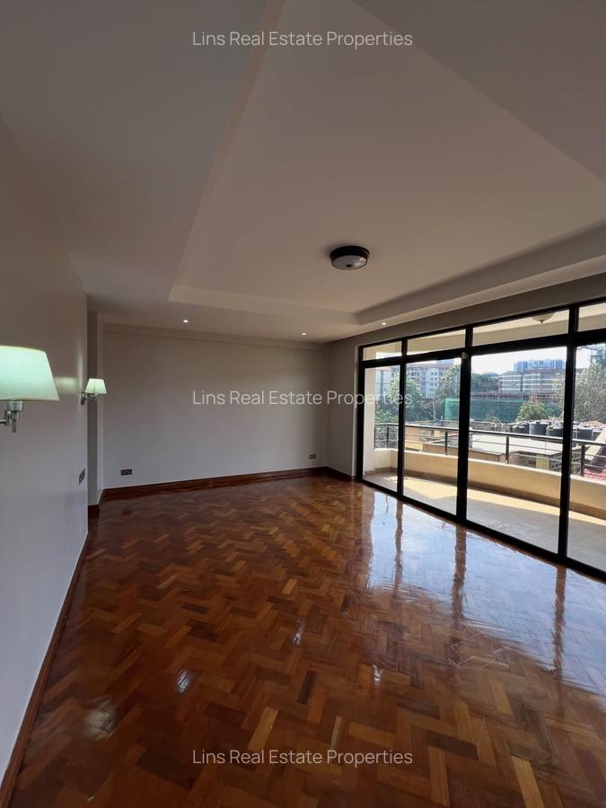 Serviced 4 Bed Apartment with En Suite in Riverside - 15