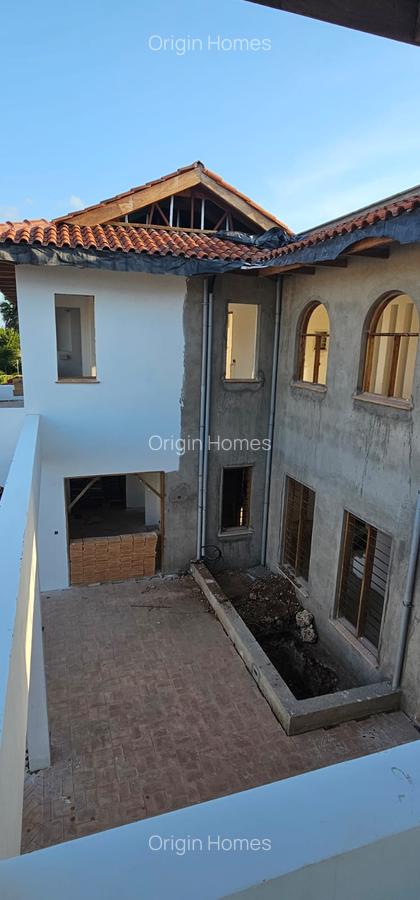 3 Bed Townhouse with En Suite at Diani - 16