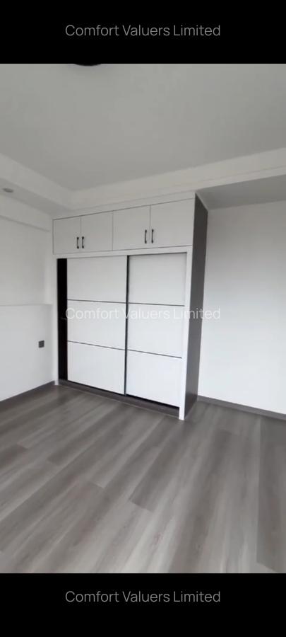 1 Bed Apartment with En Suite at Riverside Drive - 4