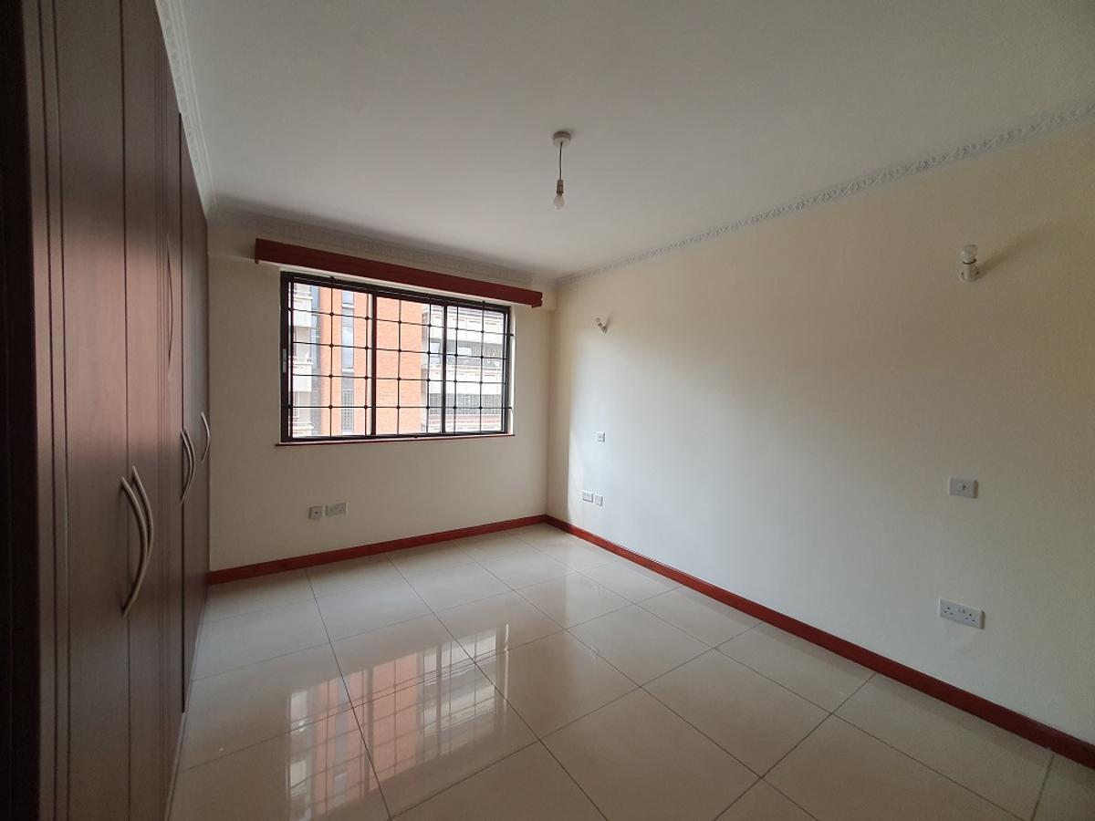 3 Bed Apartment with En Suite at Ojijo Close - 6