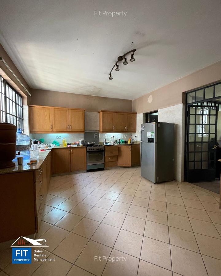 3 Bed Apartment with En Suite in General Mathenge - 8
