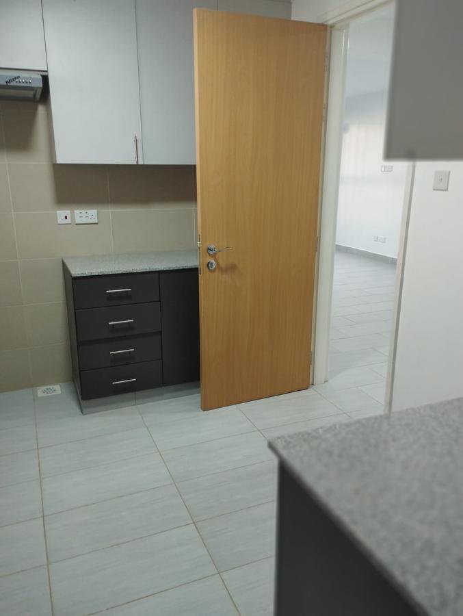 2 Bed Apartment with En Suite in Lavington - 8