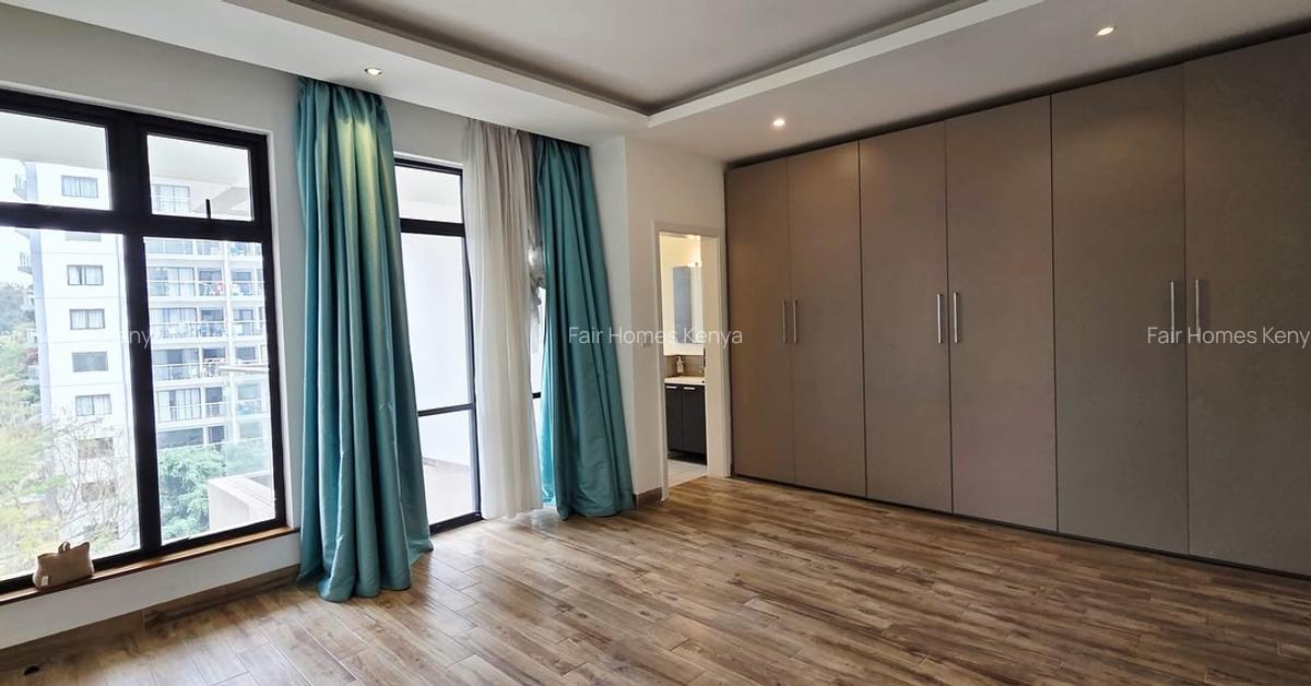 4 Bed Apartment with En Suite at Riverside Drive - 6