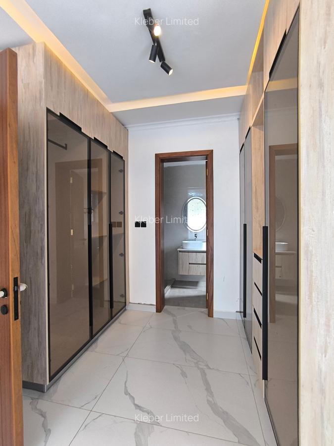 4 Bed House with En Suite at Muhuri Road - 17