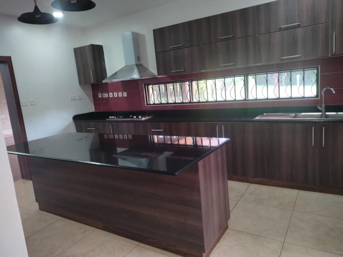 4 Bed Townhouse with Swimming Pool at Few Minutes Drive To Gigiri And Old Muthaiga - 6