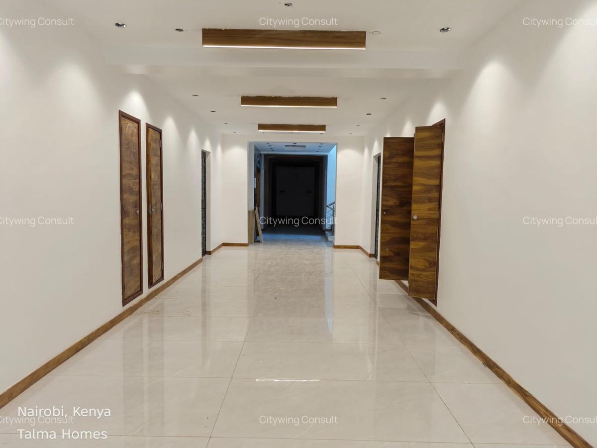 2 Bed Apartment with En Suite at Peponi Road - 17