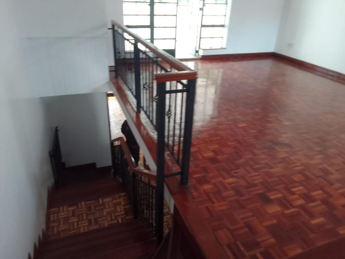 4 Bed Townhouse with En Suite in Westlands Area - 12