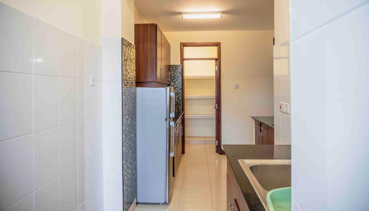 Furnished 1 Bed Apartment with En Suite at 6Th Parklands - 7