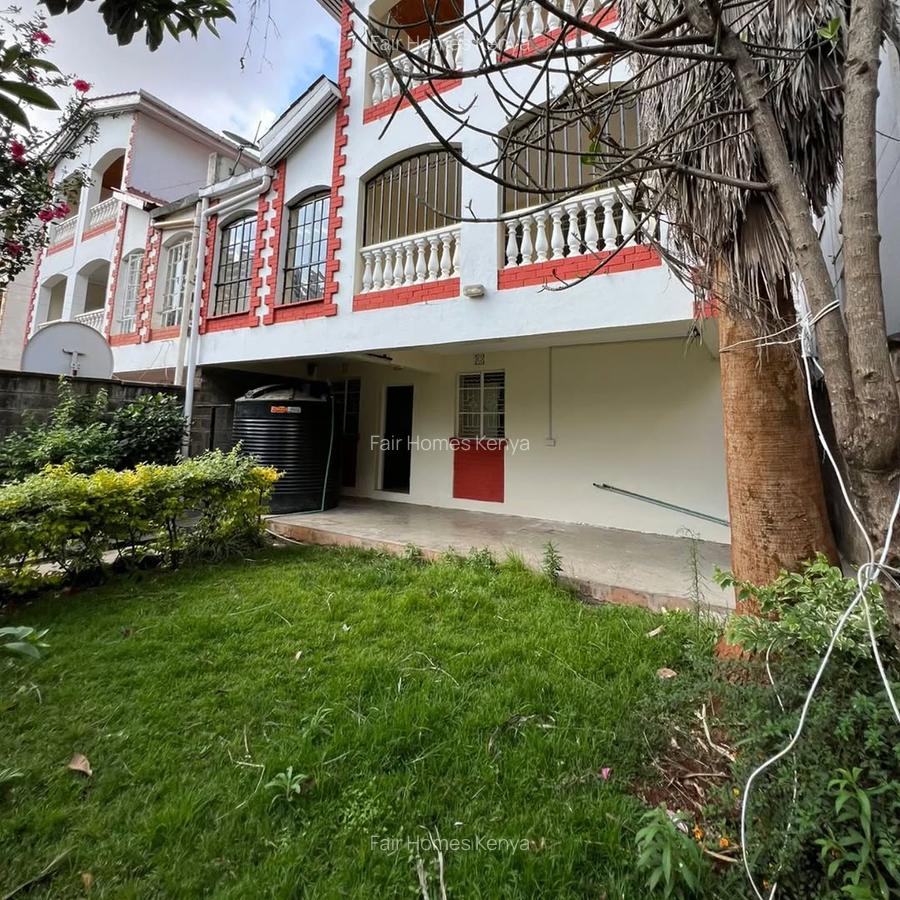 4 Bed Townhouse with En Suite at Valley Arcade - 12