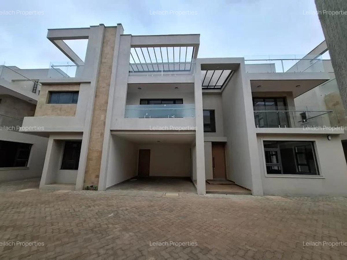 5 Bed Townhouse with En Suite in Lavington - 1