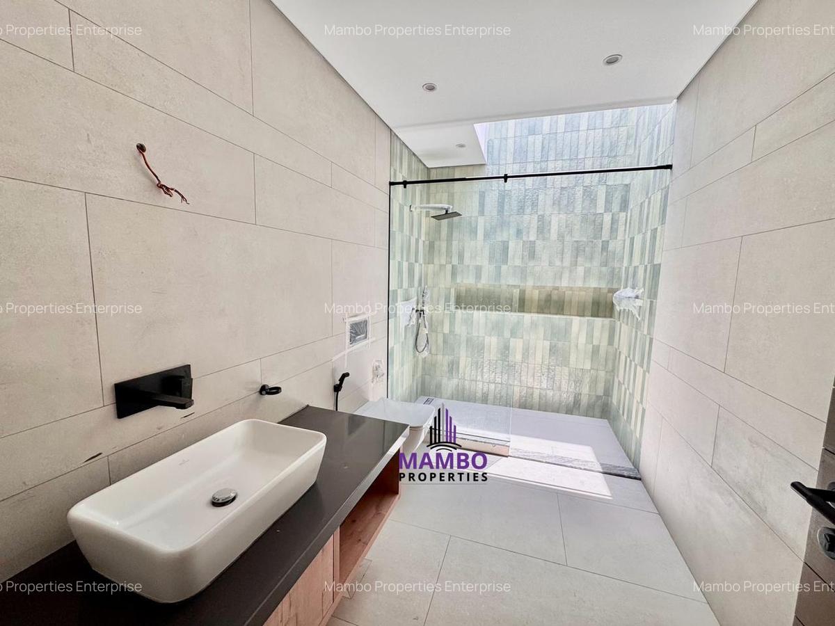 5 Bed Townhouse with En Suite at Grevillea Grove - 9