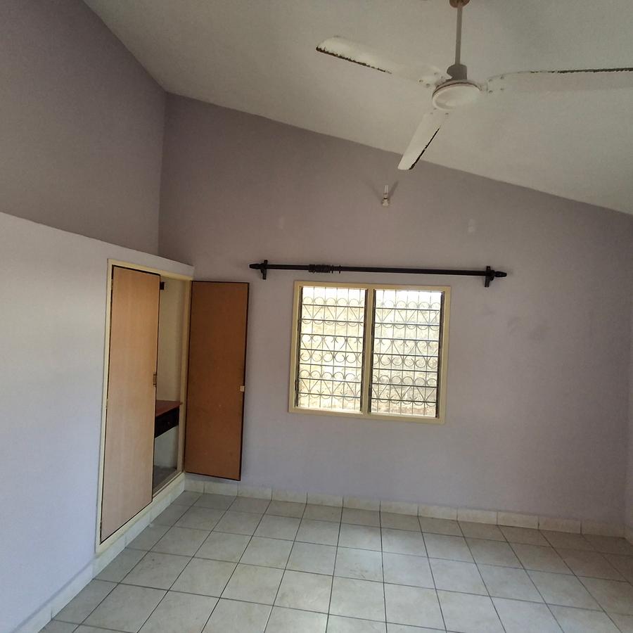 3 Bed House with En Suite at Bamburi Mombasa - 11