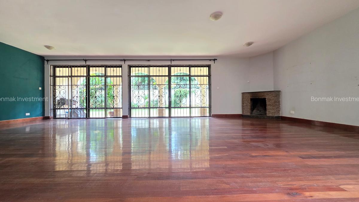 5 Bed Townhouse with En Suite at Lavington Green - 15