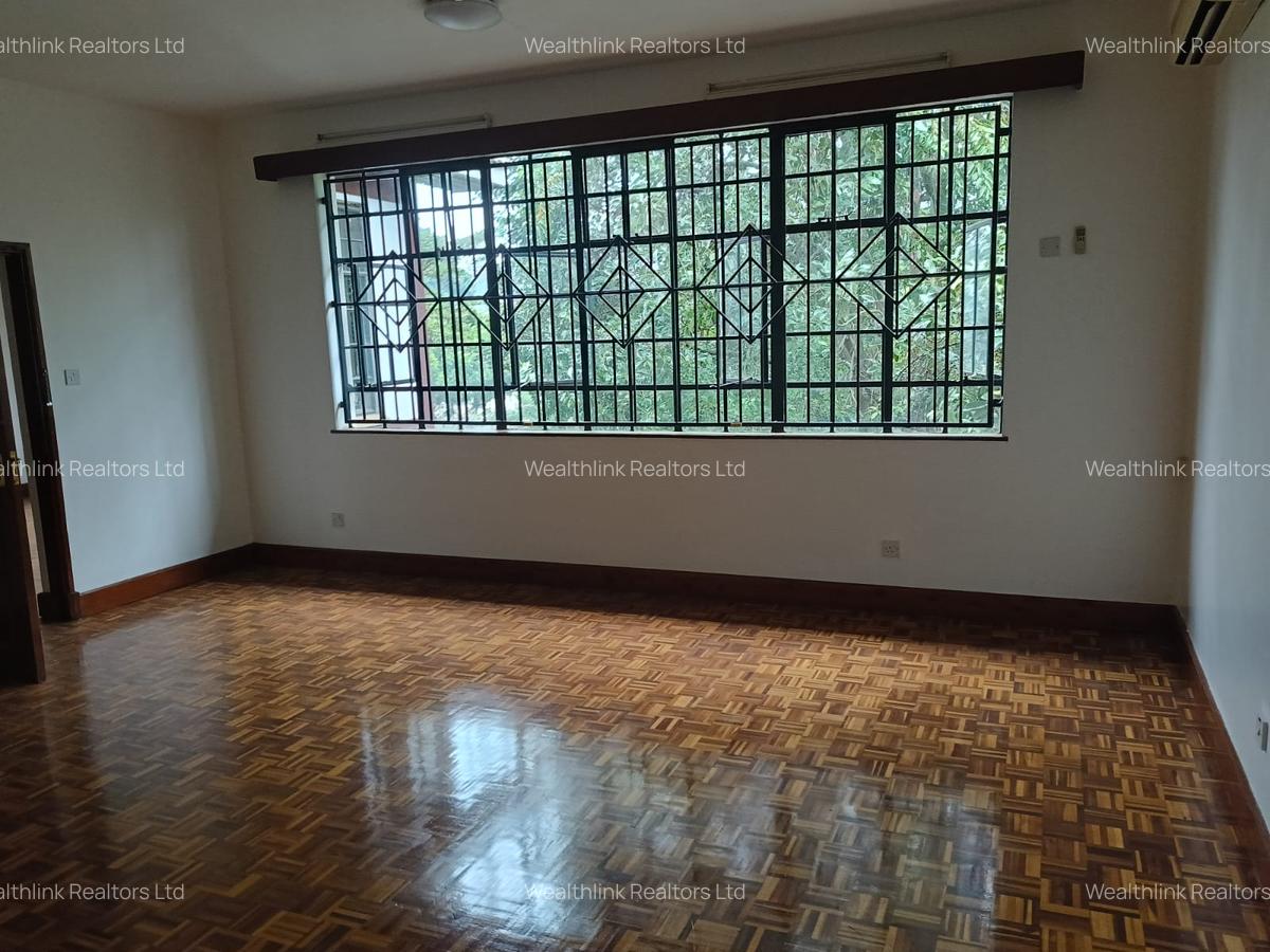 4 Bed Townhouse with En Suite at Runda - 5